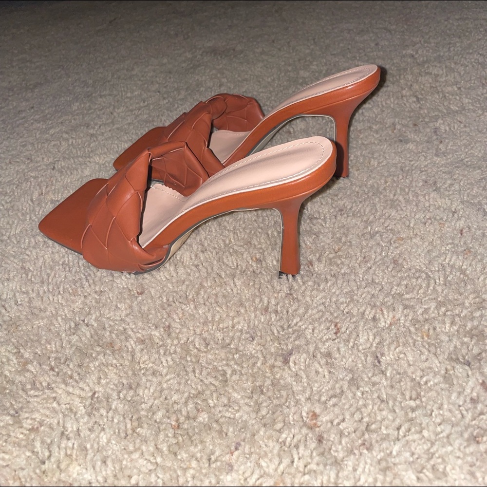 Heels,size 8 1/2 brown